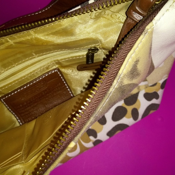 Cute coach purse - Picture 6 of 6